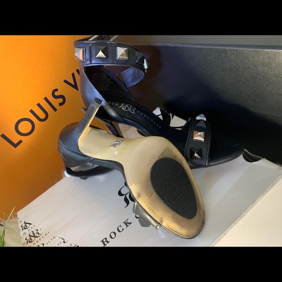 Rock & Republic - Worn - Women Heels - Size 6 - Picture 2 of 4